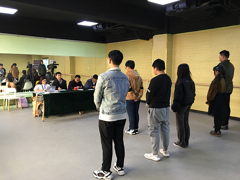 星干線藝考播音專業(yè)學(xué)員進(jìn)行測評